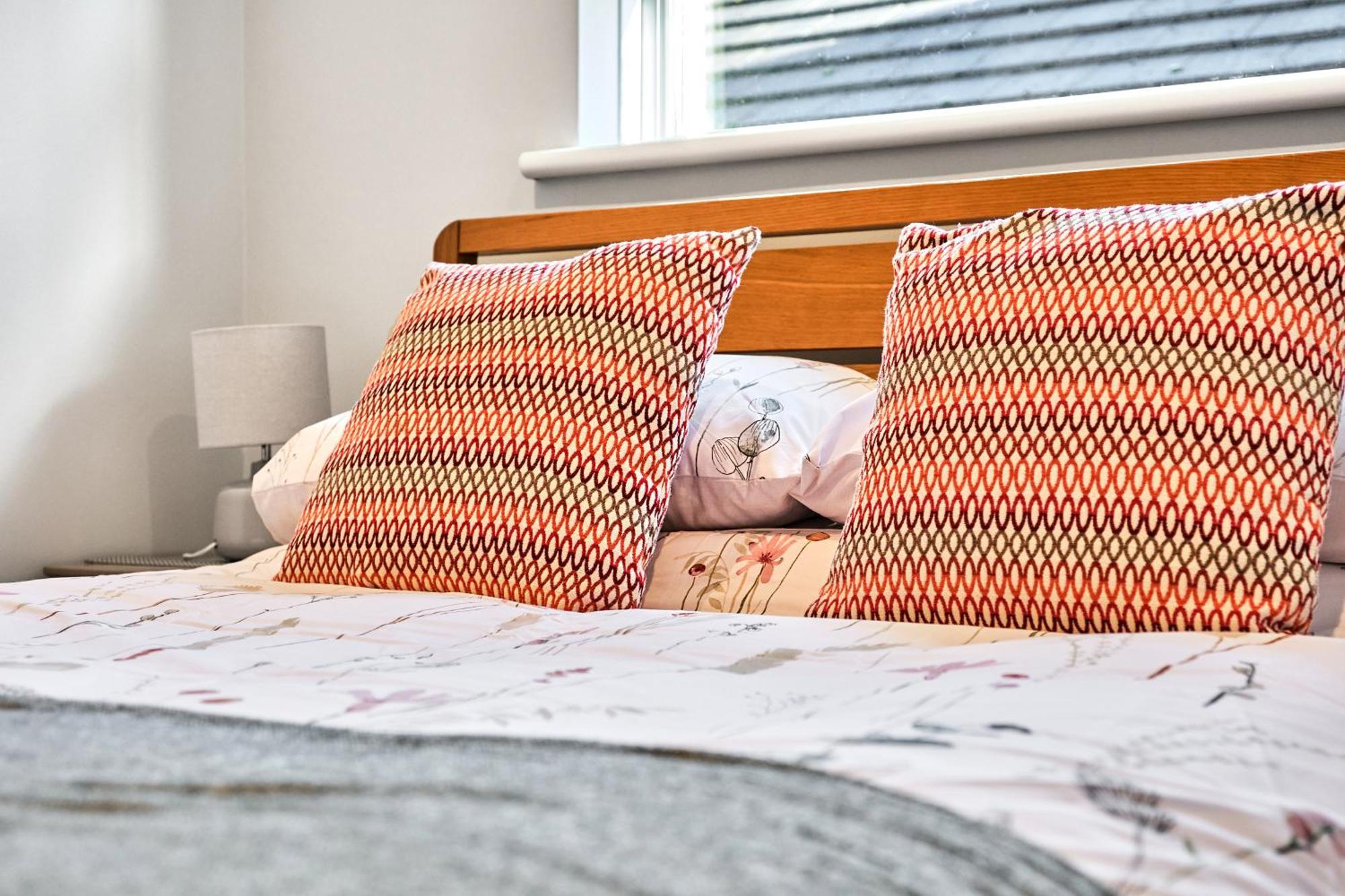 Portglenone Apartments Экстерьер фото